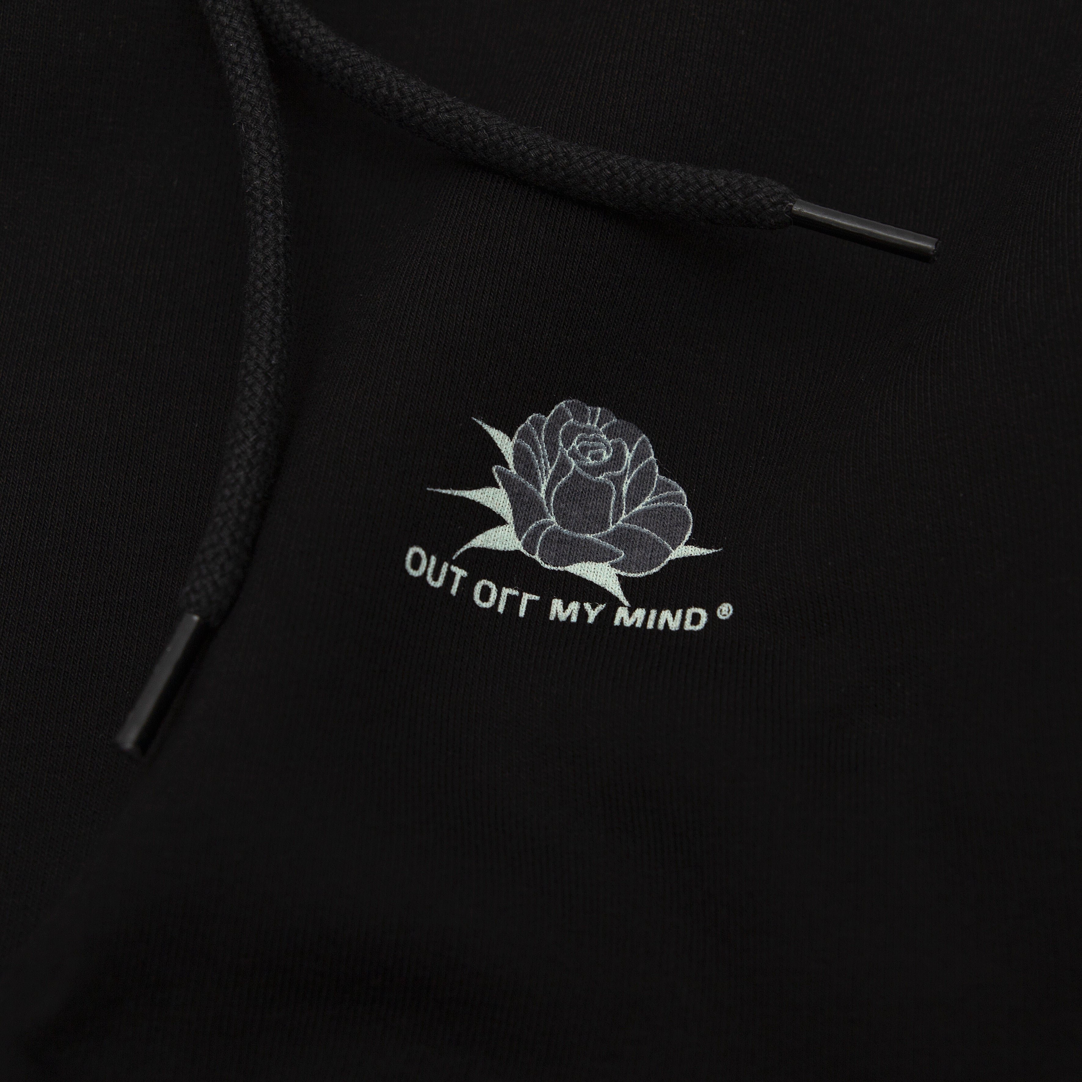 SKATEHOLIC HOODIE BLACK