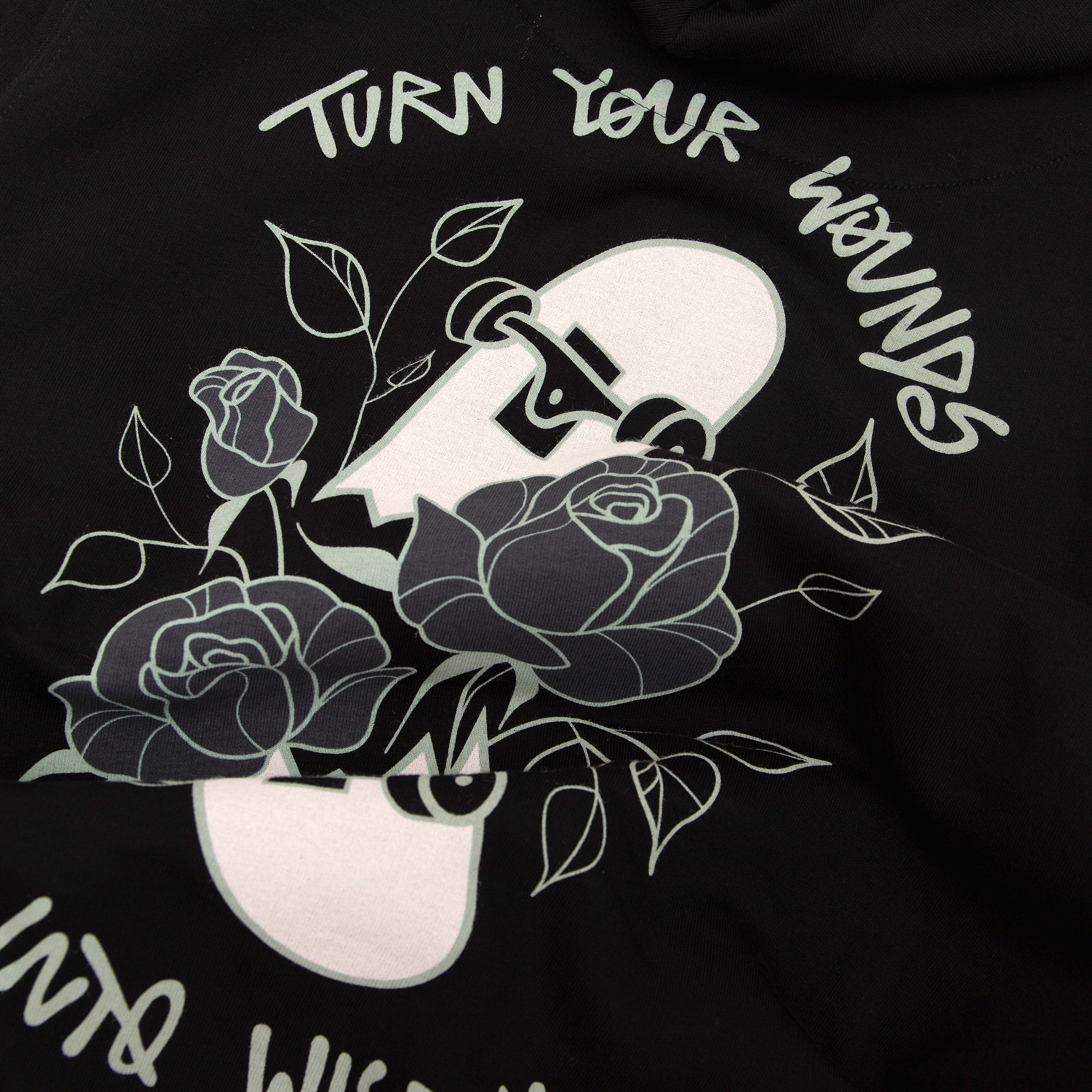 SKATEHOLIC HOODIE BLACK