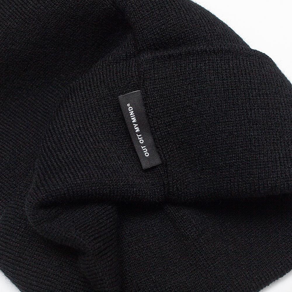 LOGO BEANIE BLACK - outoffmymind